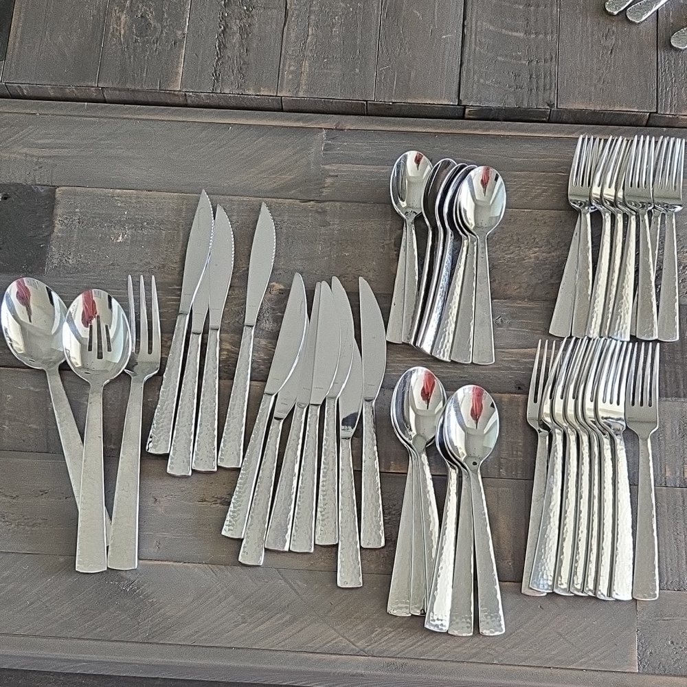 Crate & Barrel Mesa Flatware 45pc Set